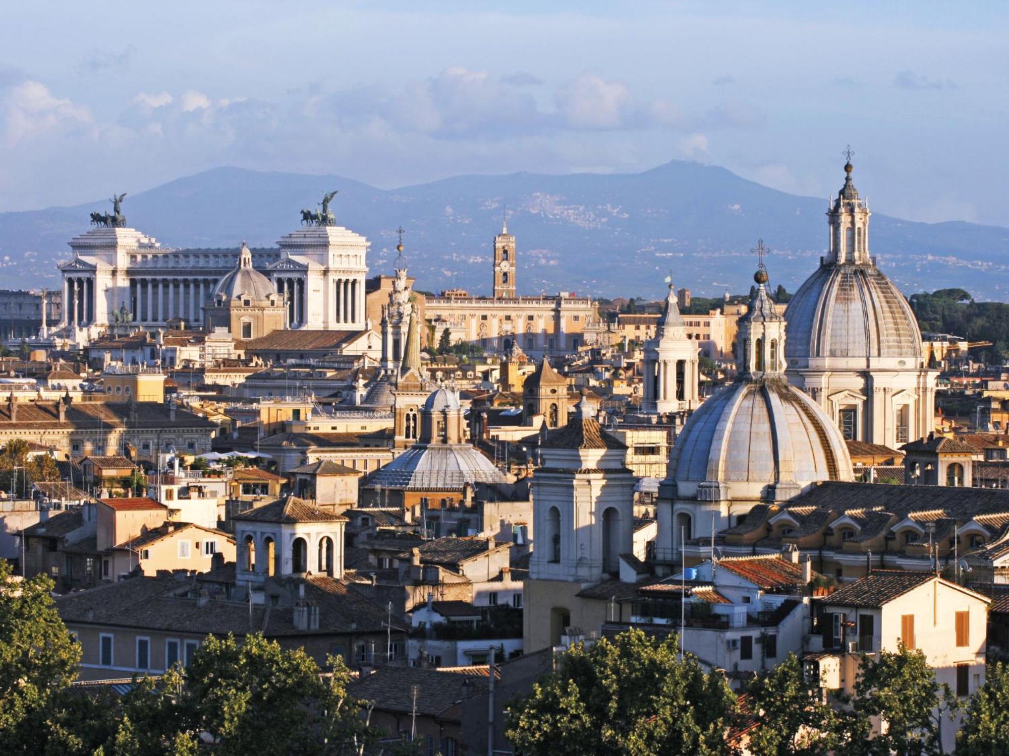 Appartamento Renato Musei Vaticani By Interhome *